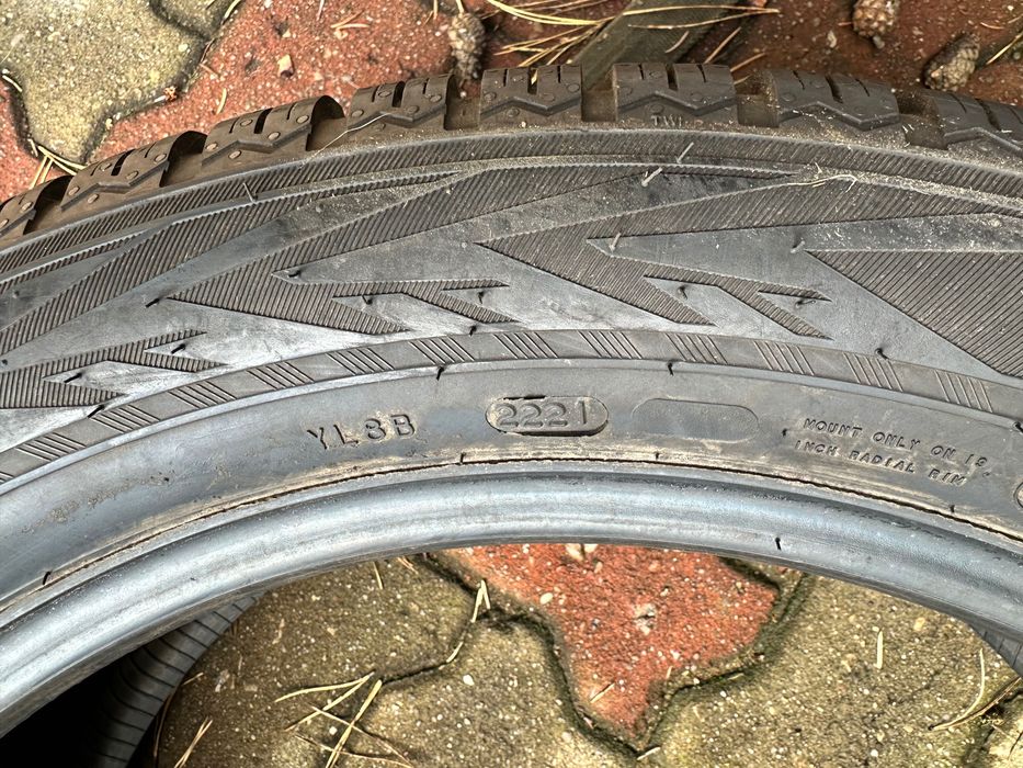Opony zimowe 245/50r19 Nokian WR SUV 4 stan idealny