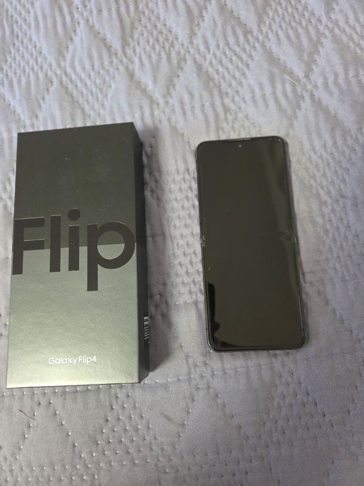 Samsung Galaxy Flip4 8/256