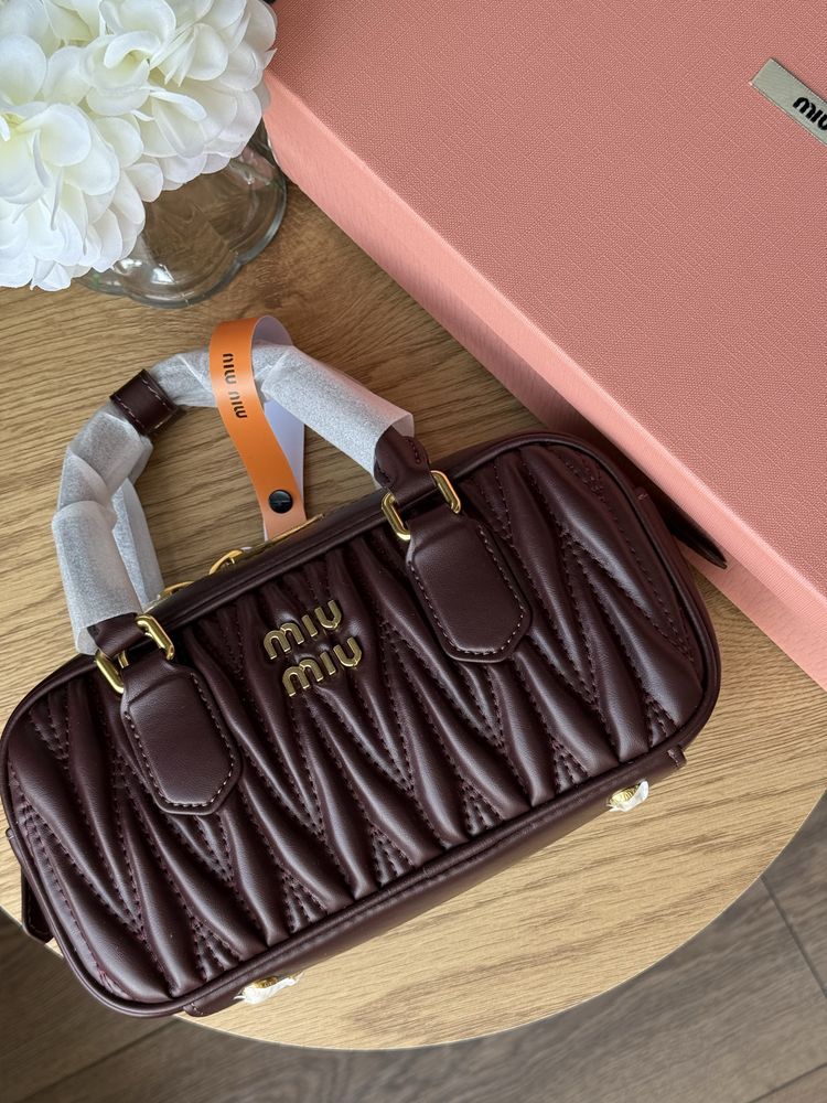 Продам трендову сумку MIU MIU