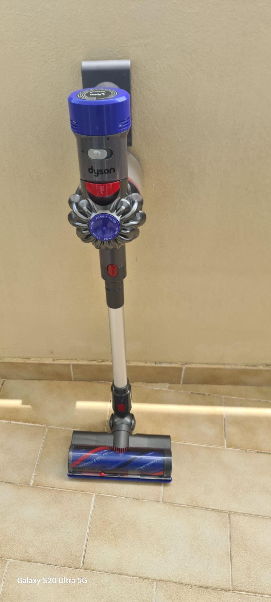 Aspirador Dyson V8