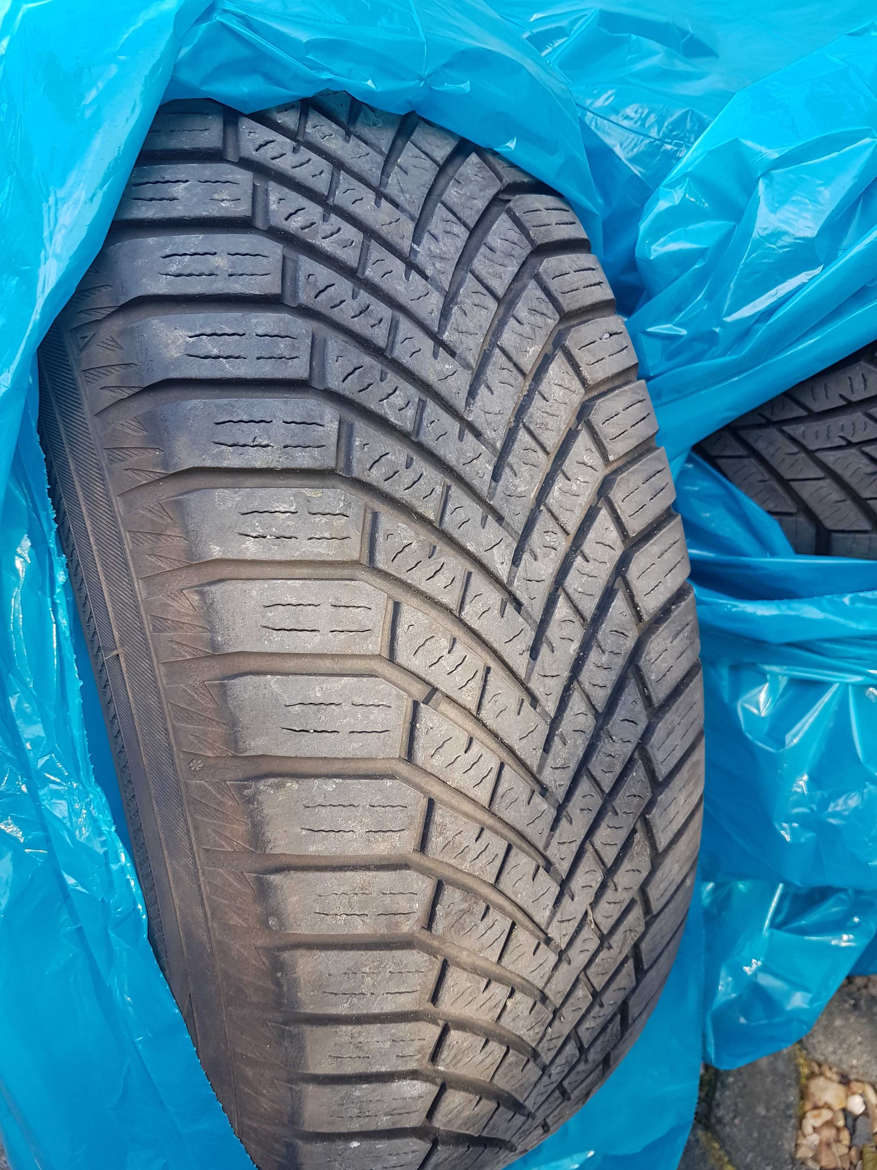Opony zimowe 215/65R16 Yokohama bluearth