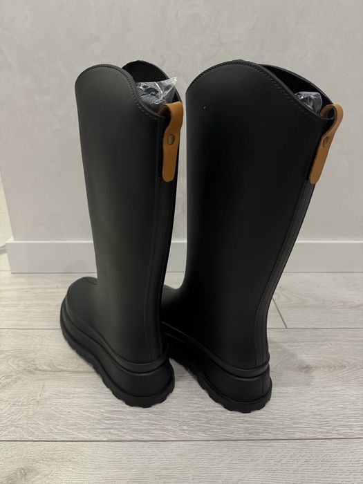 Резинові чоботі