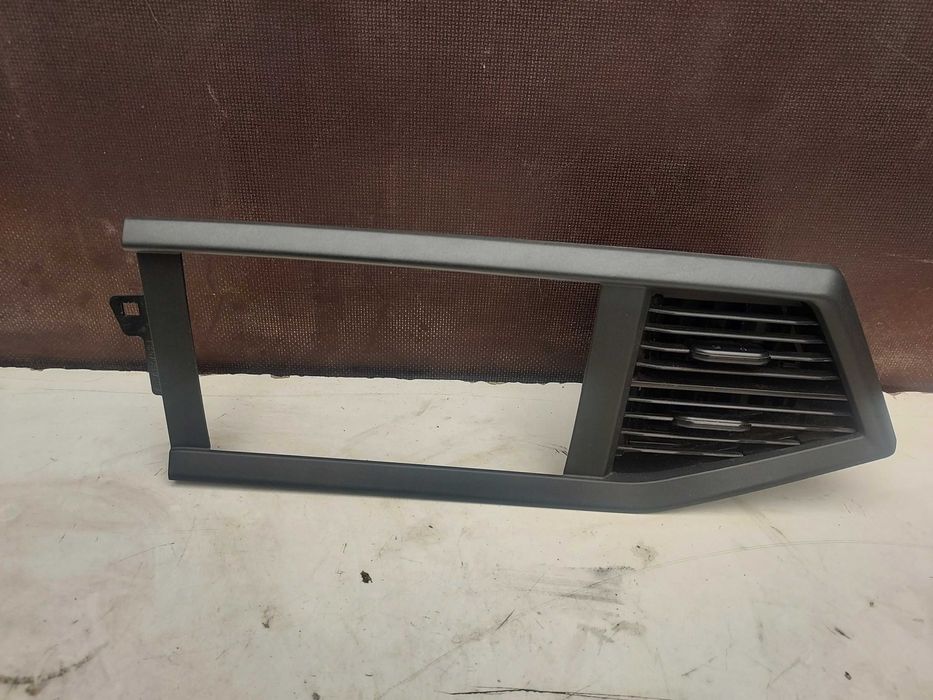 Ramka Radia Nawigacji Kratka Nawiewu   VW T6 LIFT T6.1