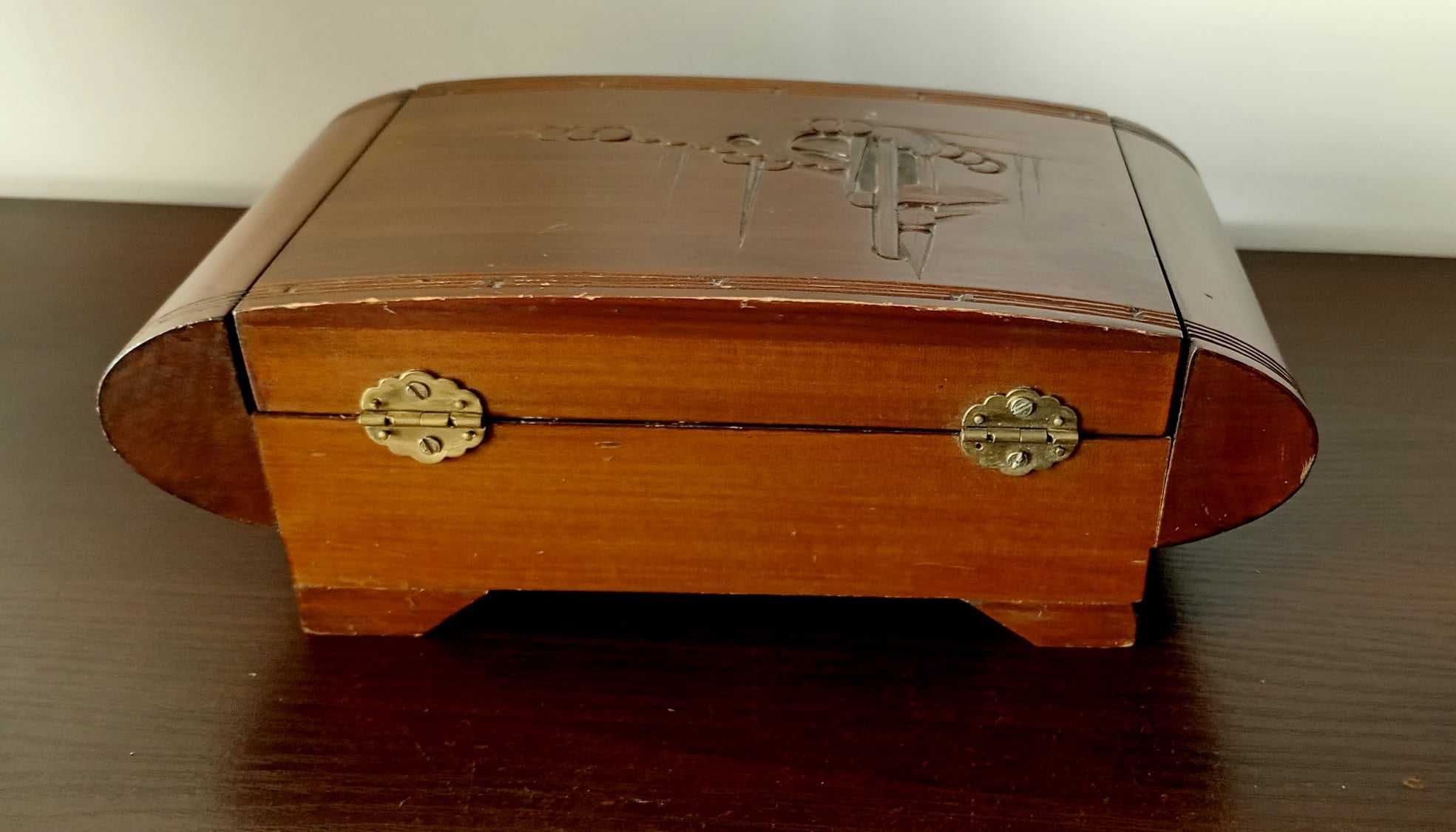 stary kuferek organizer szkatułka na biżuterię ze Szkocji Szkocja