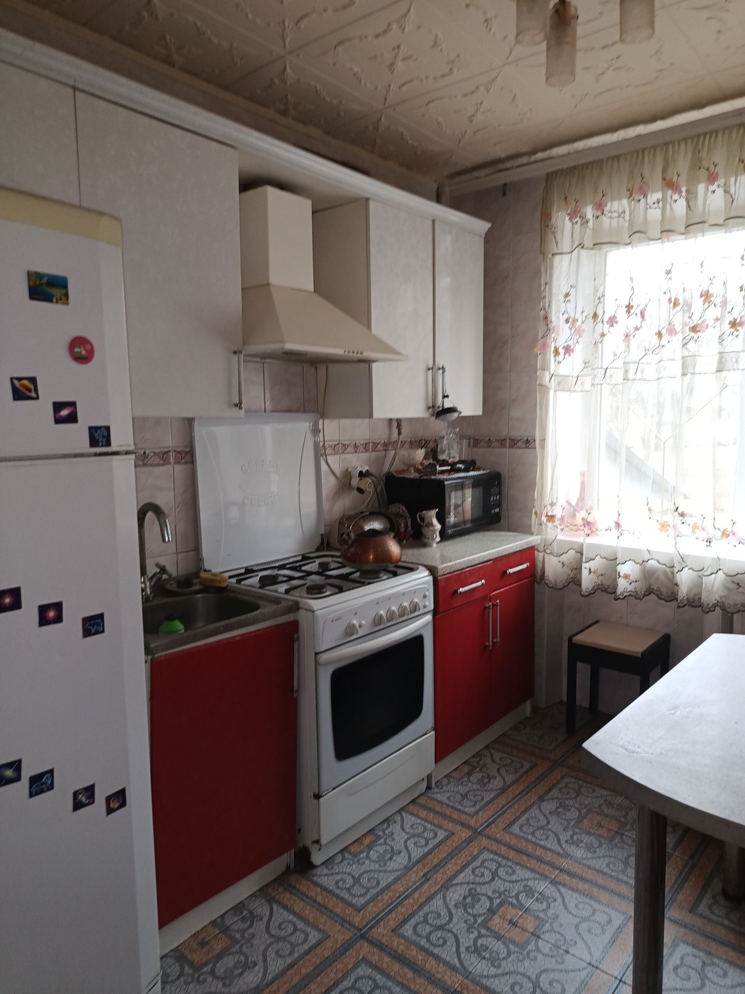 Здам кімнати,дівчатам або хлопцям.вулиця Молоді
