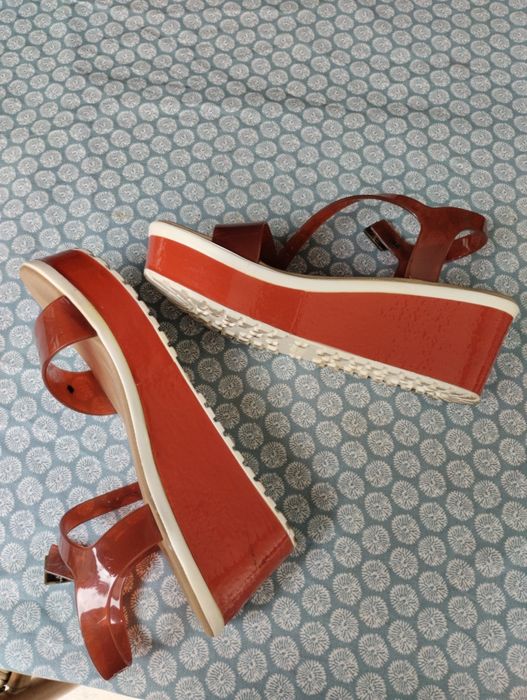 Sandálias de cunha cubanas n 41