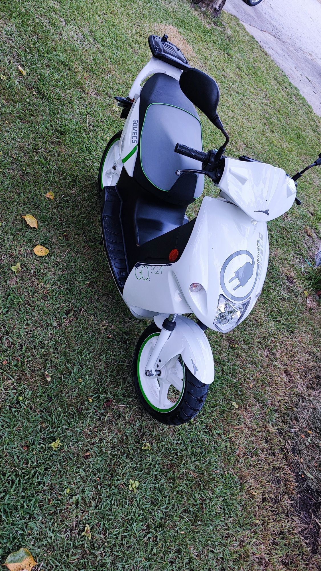 Govecs GO S2.4+ c/bateria de lítio para 60km