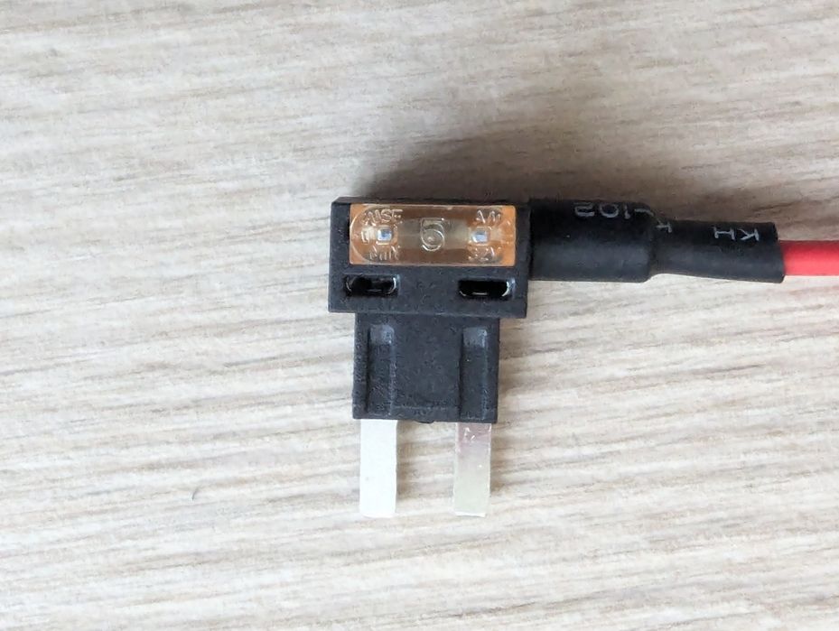 Автомобільні набір запобіжник адаптер 5A 32V