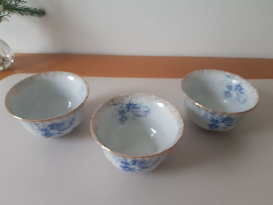 CHODZIEŻ - zestaw miseczek z porcelany.  Jak nowe. OKAZJA