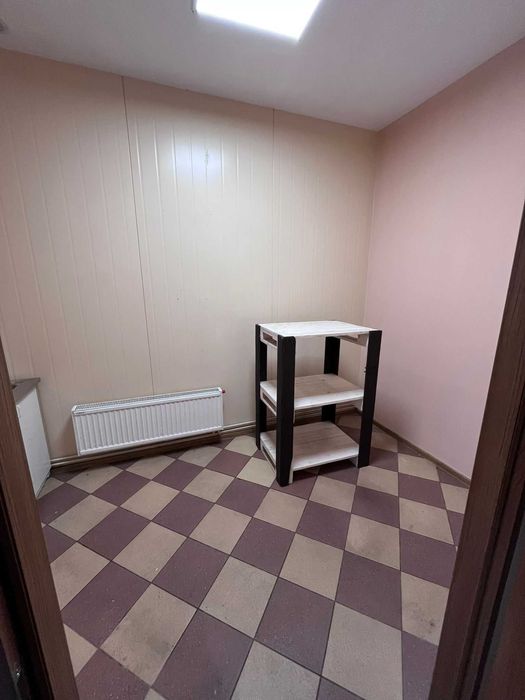 Wynajmę lokal biurowy 70m2  z magazynem  130 m2