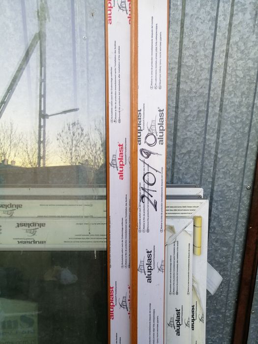 Sprzedam okno balkonowe