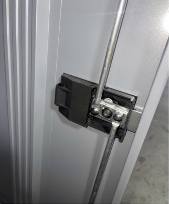 BISLEY Metalowa szafa skrzydła 1000x914x400 RODO kancelaria narzędzia