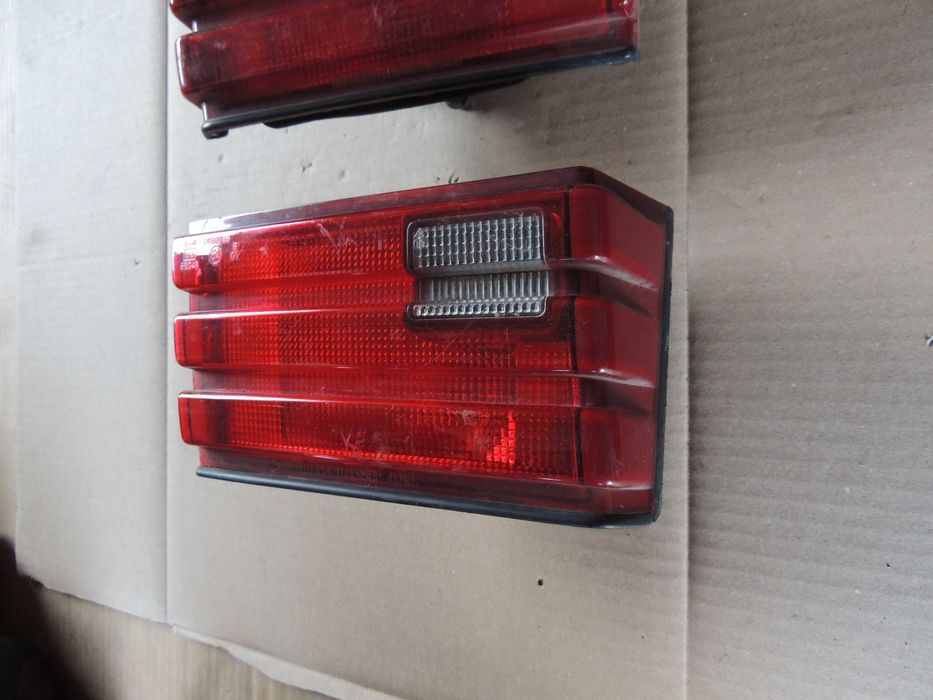 Lampa tył tylna prawa lewa Mitsubishi Galant 88,89,90,91,91 w klapę