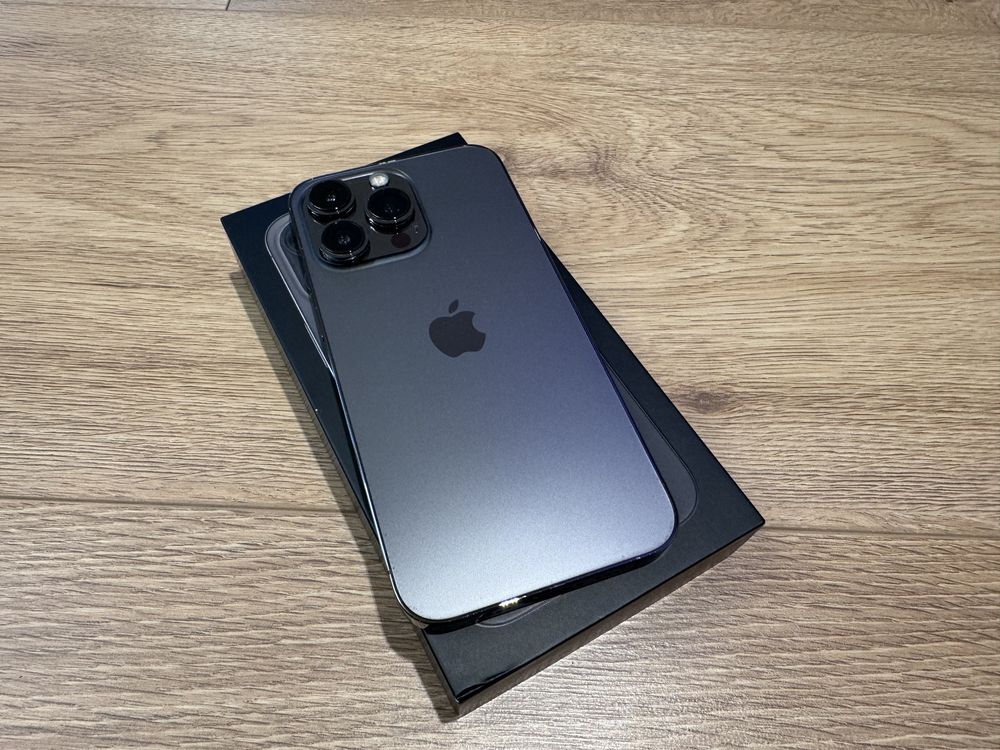 Idealny iPhone 13Pro 128GB Space Gray + dodatki | 83%