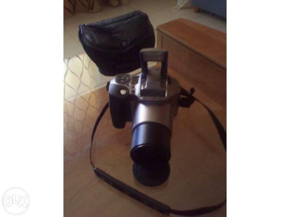 Olympus IS-200 Semi-Professional Camera—Fully Functional64285992381953120