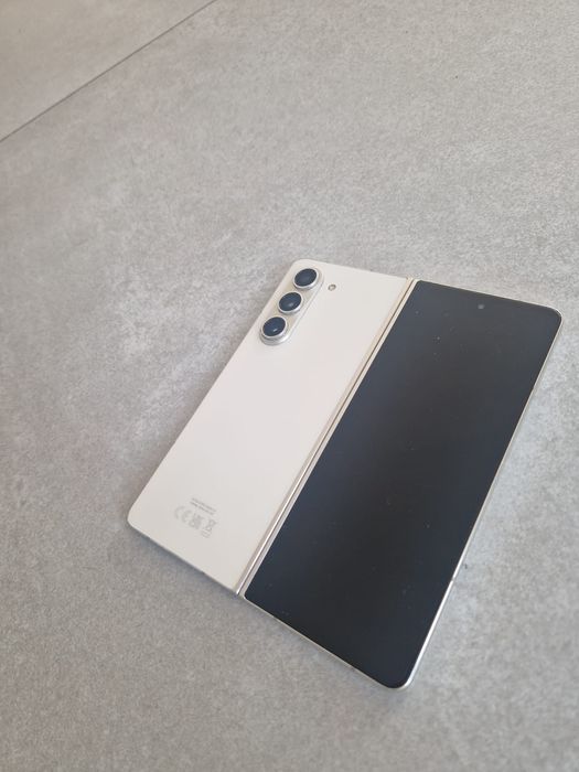 Samsung Z Fold 5