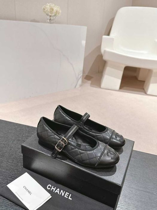 Buty, sandaly klapki, skora 210206