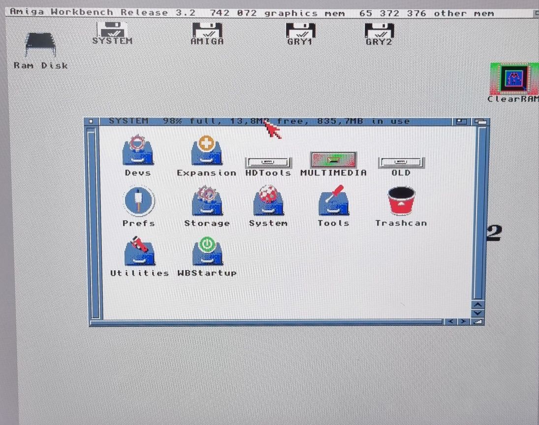 Karta CF gotowiec 8GB Amiga OS 3.2