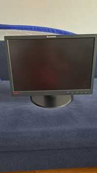 Monitor Lenovo ThinkVision 19"