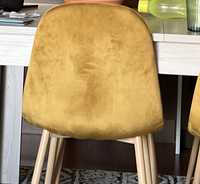 Cadeiras veludo amarelo