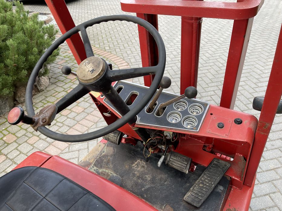 Wózek widłowy CLARK USA – 4 cylindrowy Diesel