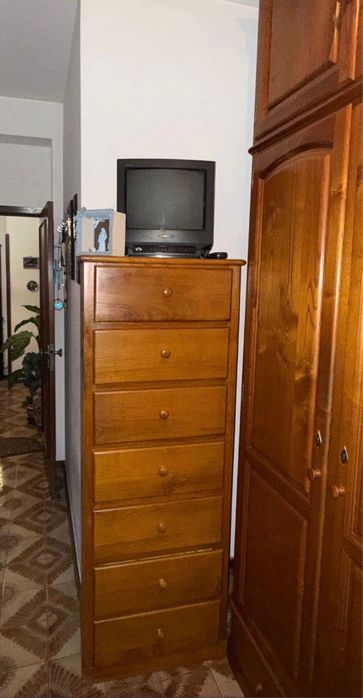 Quarto completo cama, armario e comoda vertical