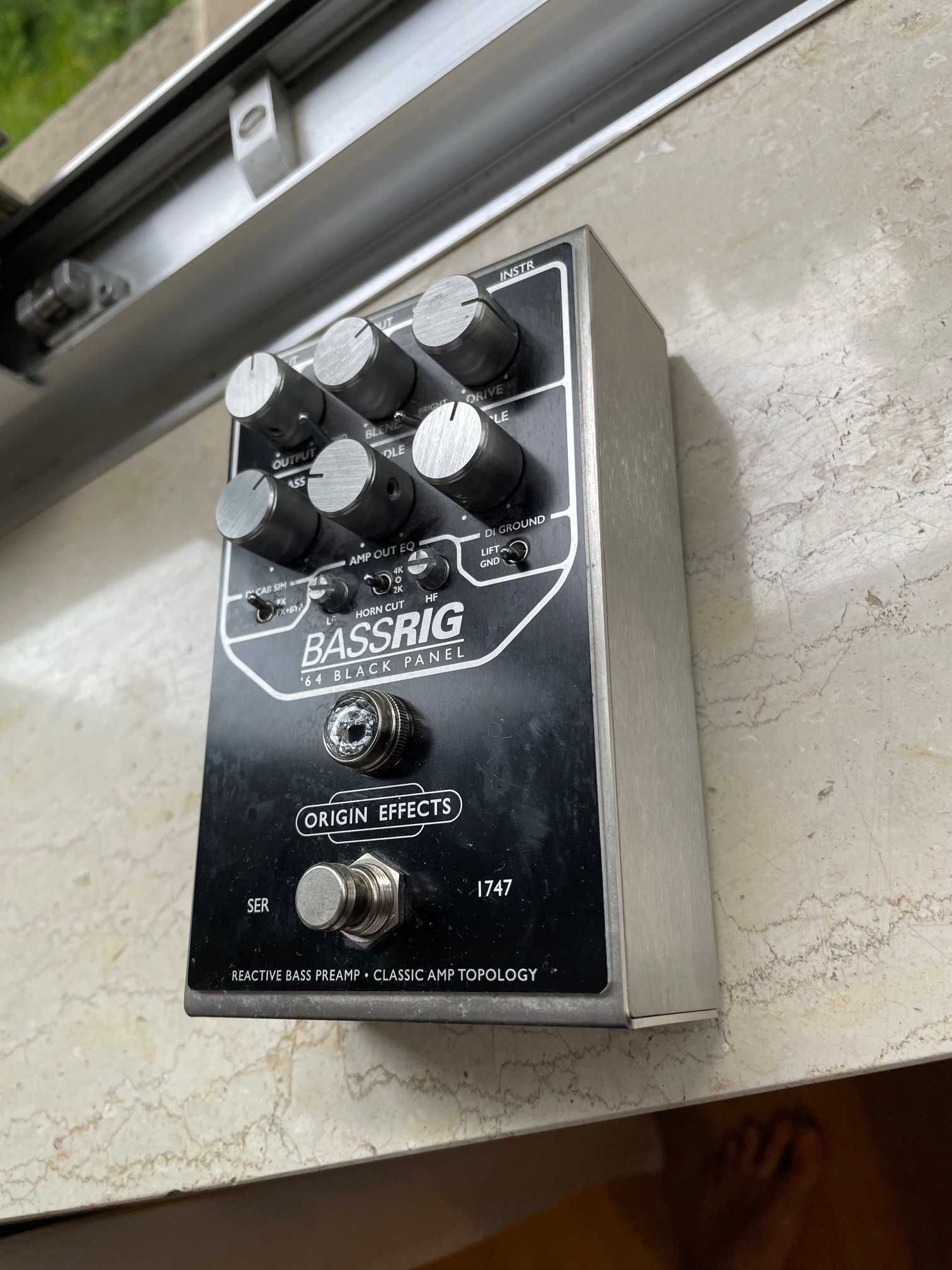 Origin Effects Bassrig ’64 Black Panel