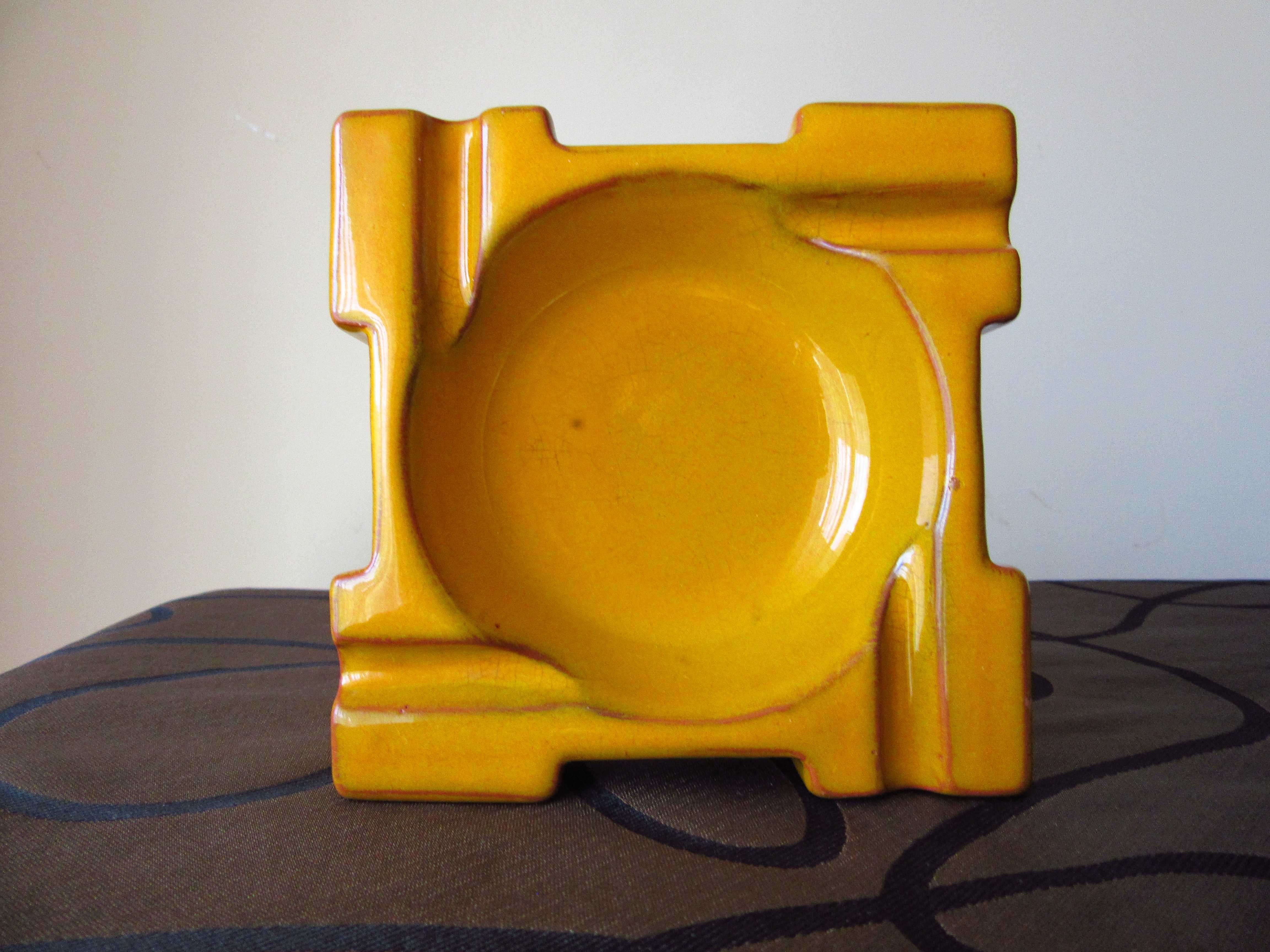 Żółta popielniczka ceramiczna również brydżowa ART DECO l.50e