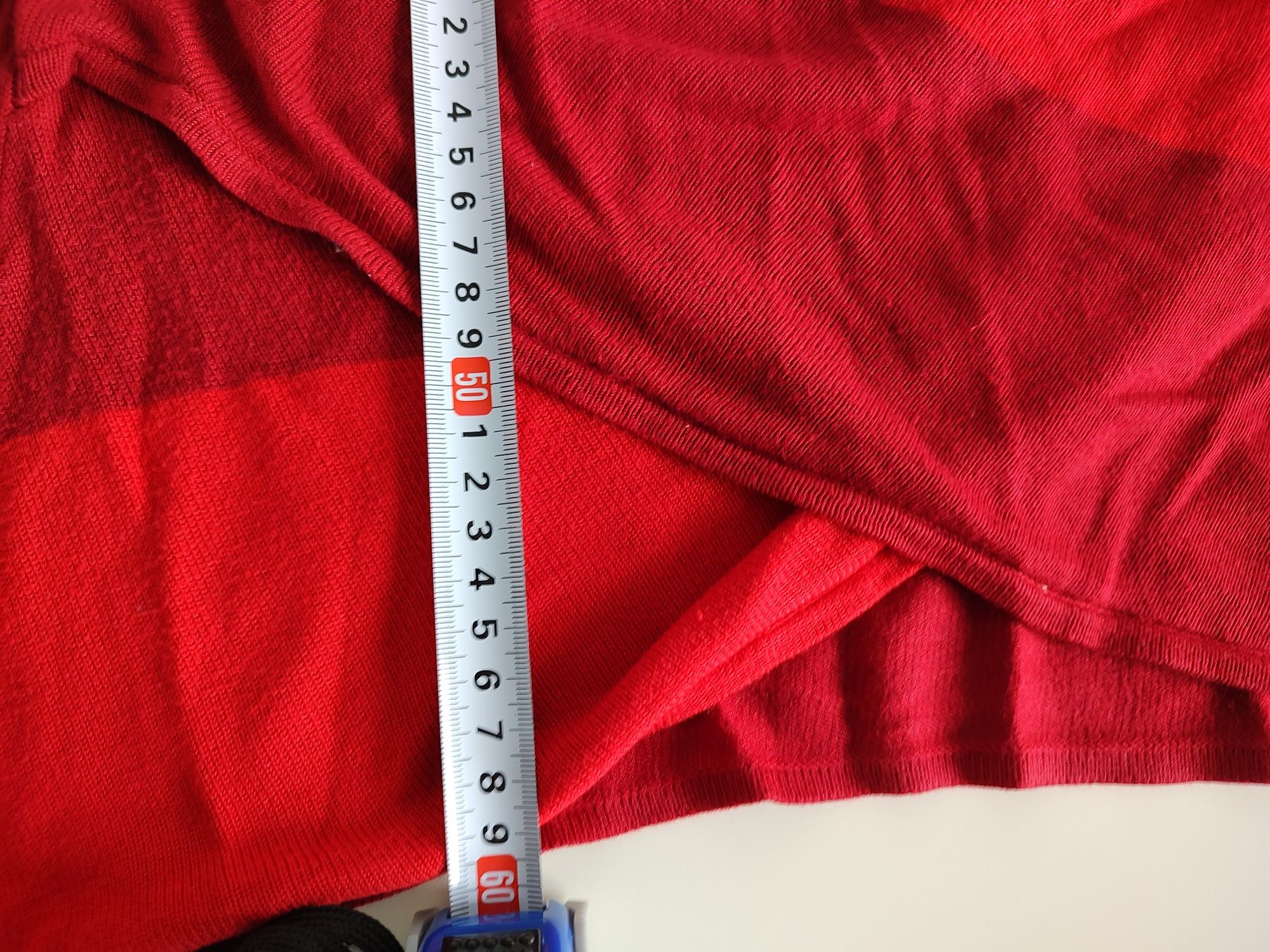 Czerwony sweter okryj serce Tatuum 36