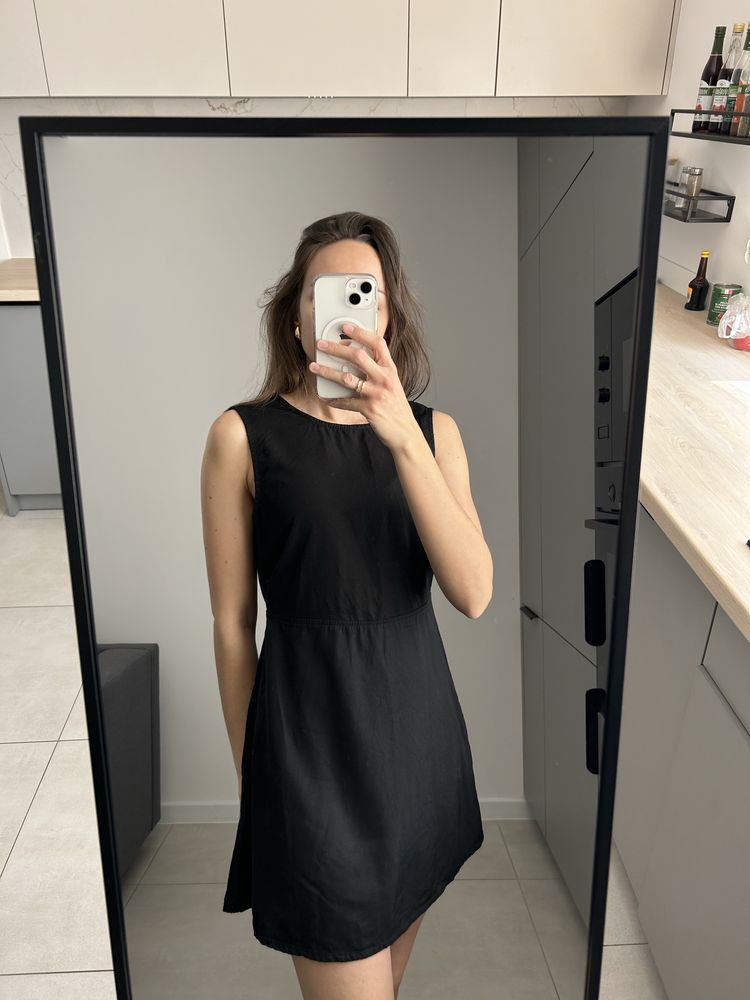 Sukienka mała czarna krótka pull&bear