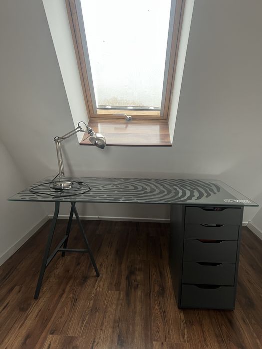 Biurko szklany blat szuflady GRATIS LAMPKA