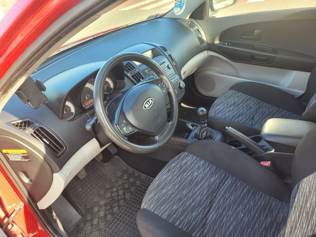KIA CEED 1,4 2009r