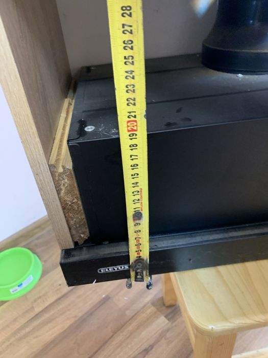 Продам кухону витяжку