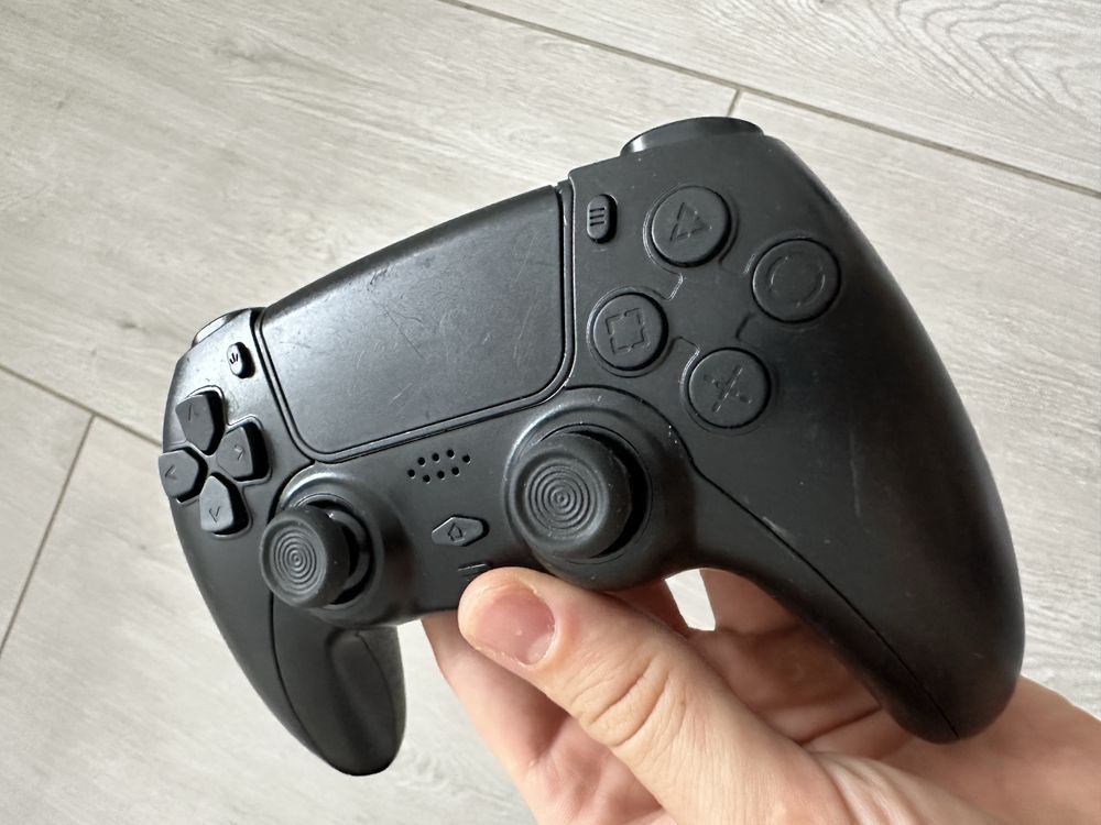 Pad bezprzewodowy Battletron do PS4 / PC