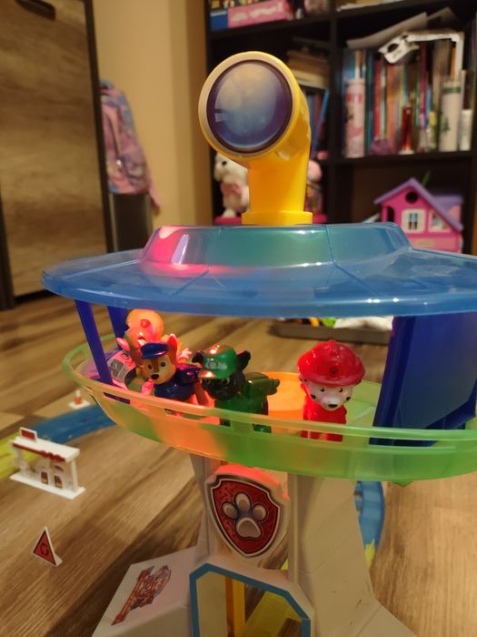 Wieża psi patrol baza