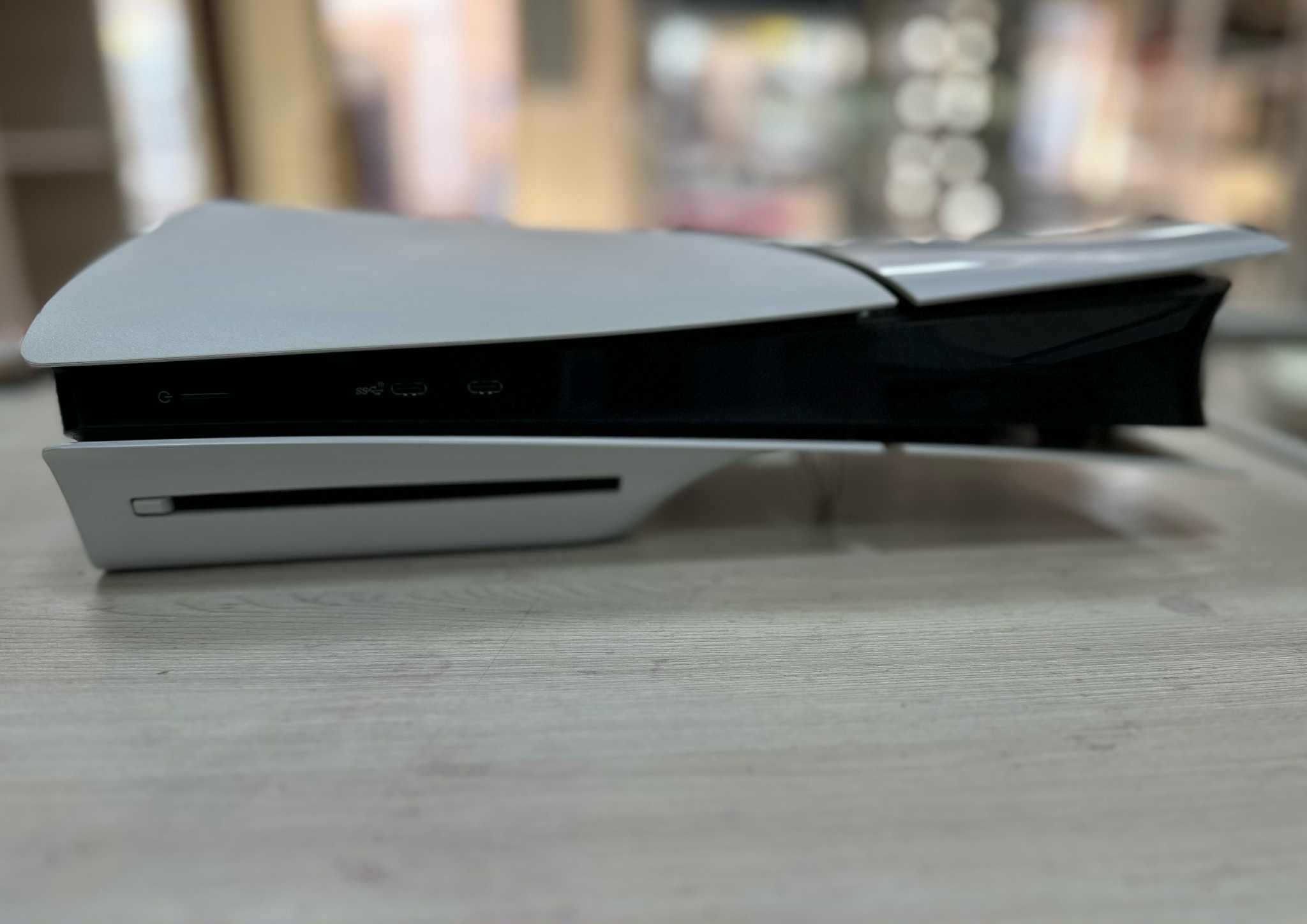 Konsola PlayStation 5 Slim CFI-2016 1TB z napędem + pad + karton