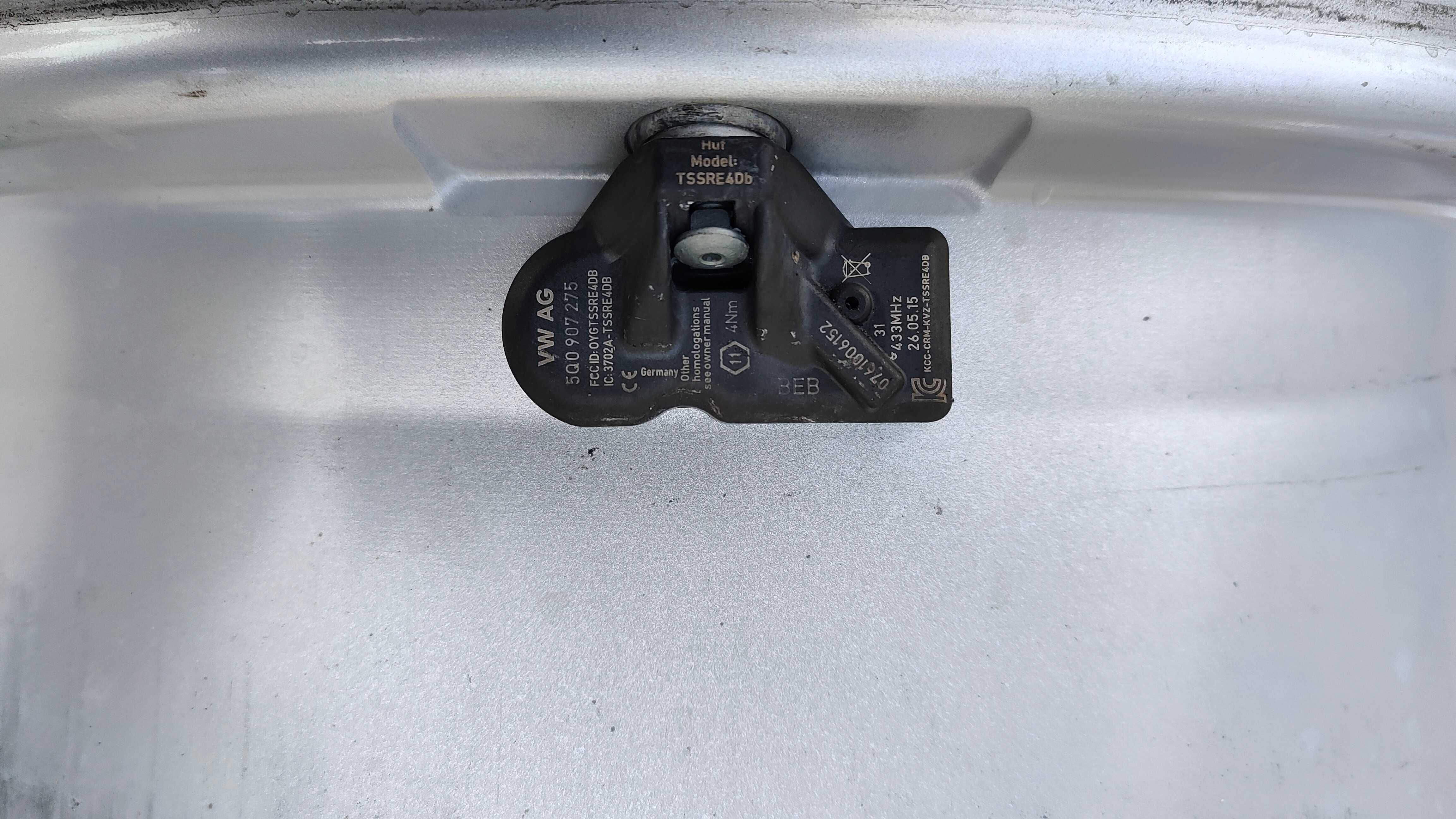 Oryginalne Felgi Aluminiowe VW TUAREG 17 5x130 Czujniki