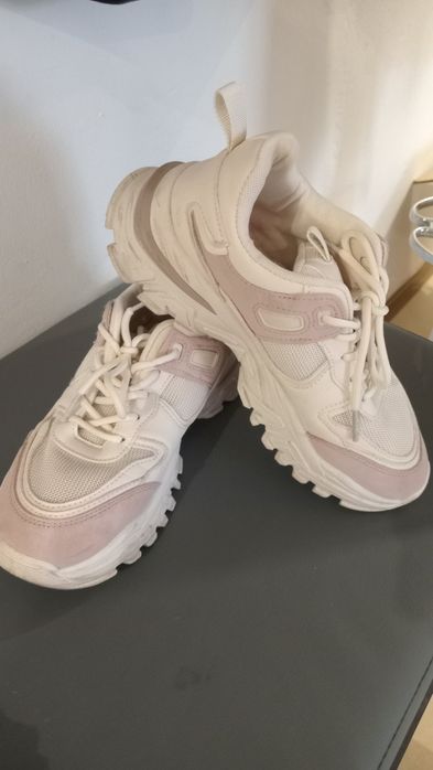 Жіноче взуття, розмір 40