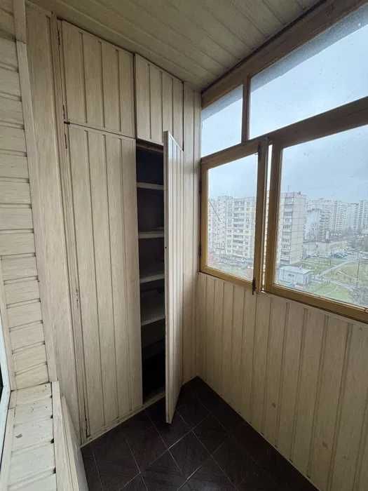 продаж 2 кім Лариси Руденко метро Позняки  Піраміда пр Бажана Безнал