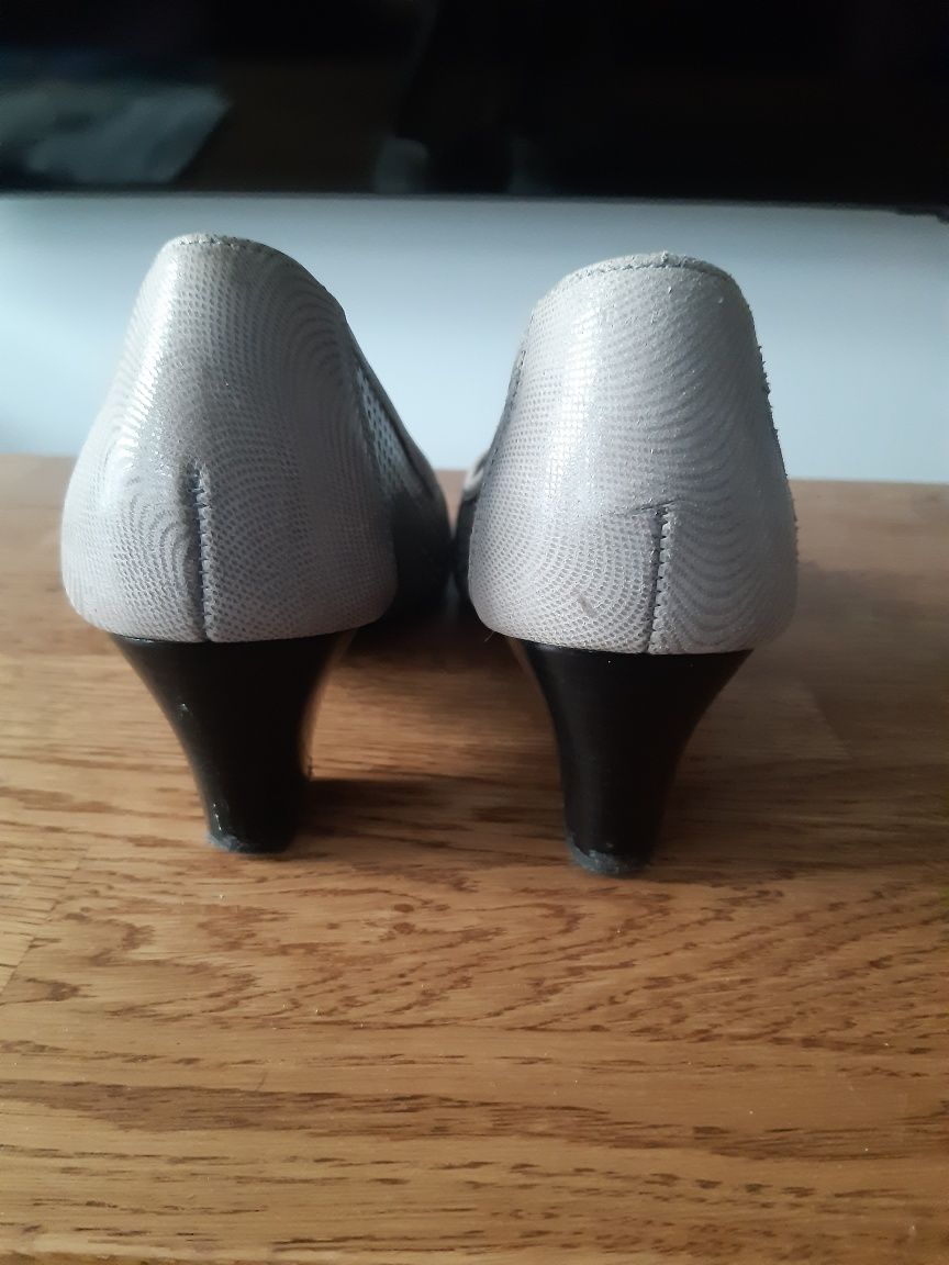 Buty damskie Korzeniowski skórzane rozmiar 40