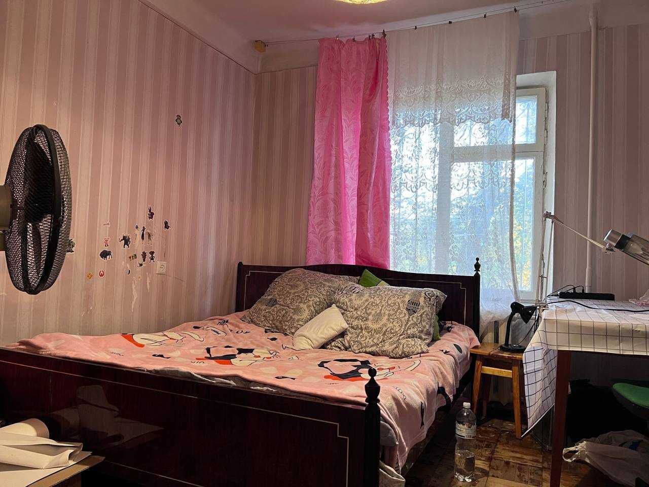 Продам 3 комнатную квартиру в центре Коммунарского района