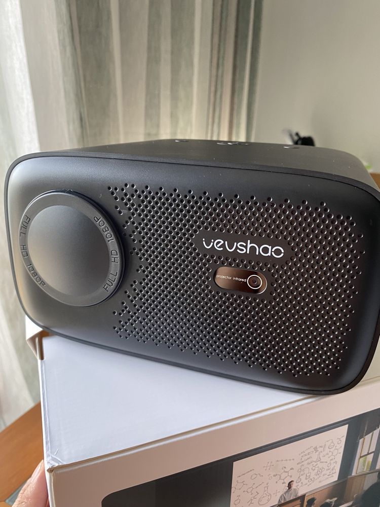 PROJECTOR VEVSHAO A18 1080P NOVO, usado só 1x no vídeo do Marcus Tech