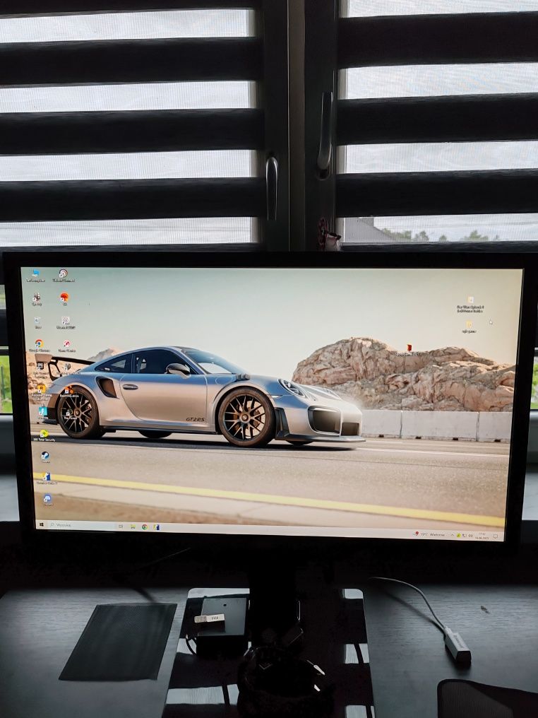 Komputer stacjonarny + monitor LG 144Hz – gotowy do pracy i grania
