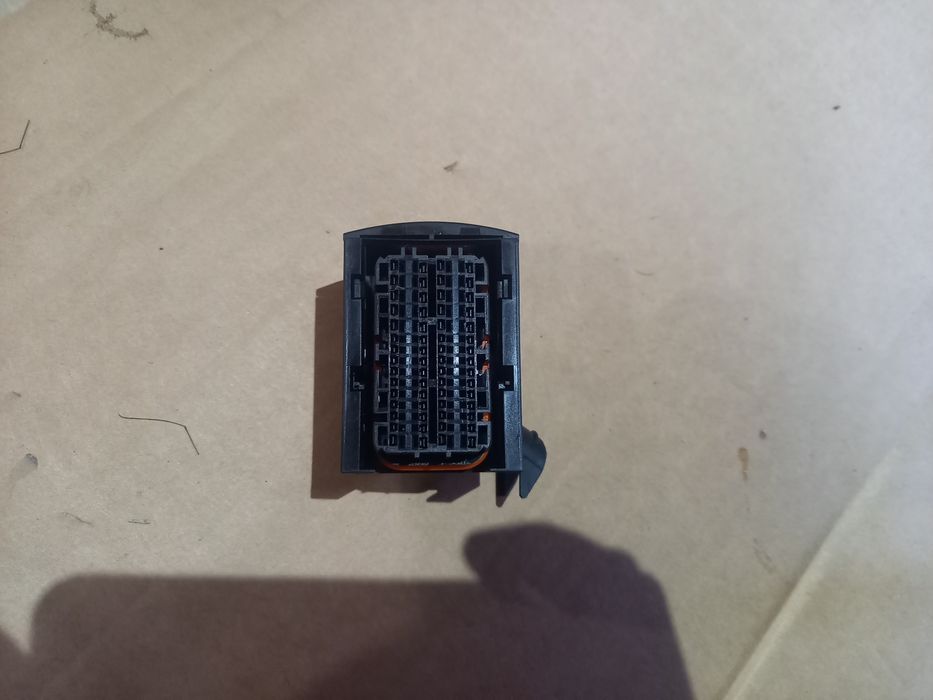 Корпус контактів 5Q0906379A VAG