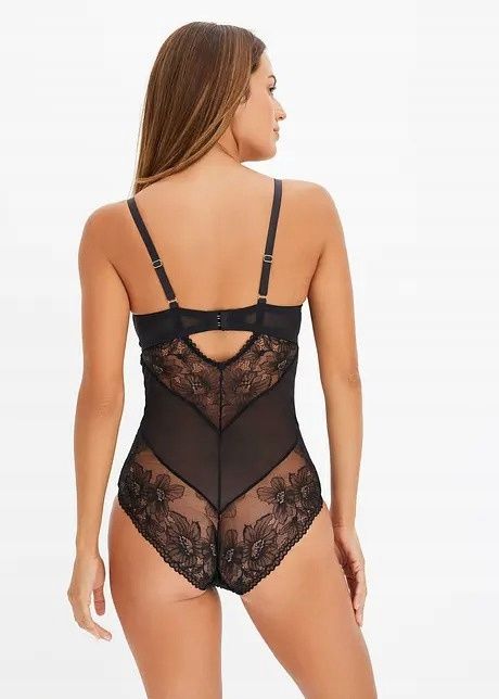 B.P.C. body czarne z koronką na fiszbinach r.90B