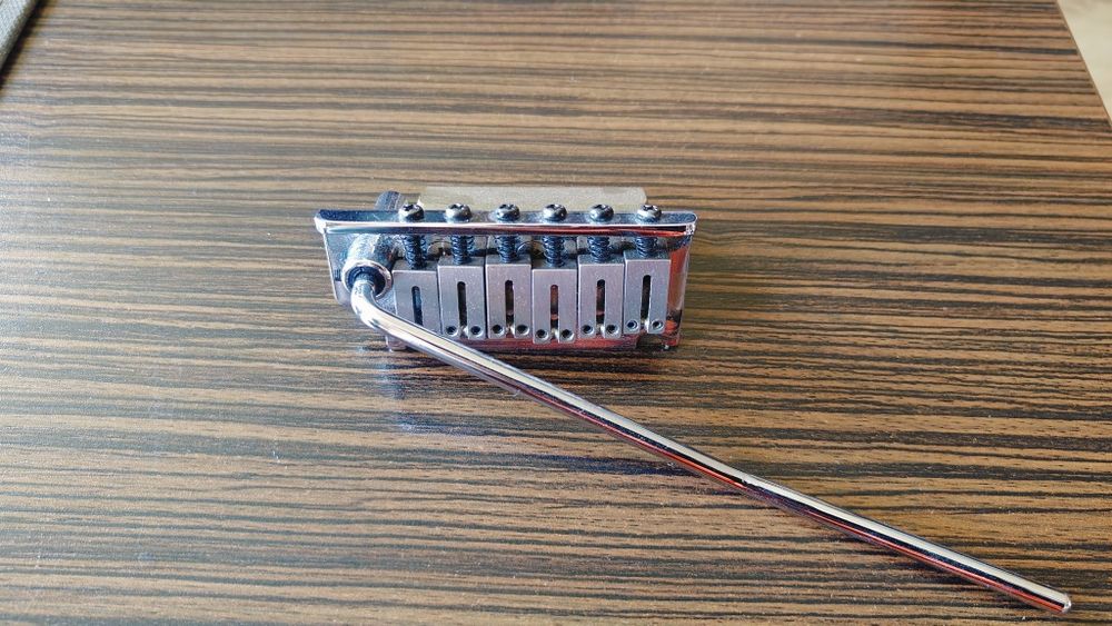 Mostek do gitary elektrycznej tremolo (komplet).