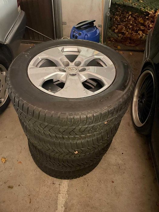 Felgi z oponami Toyota Rav 4 (225/60/R17) - zima