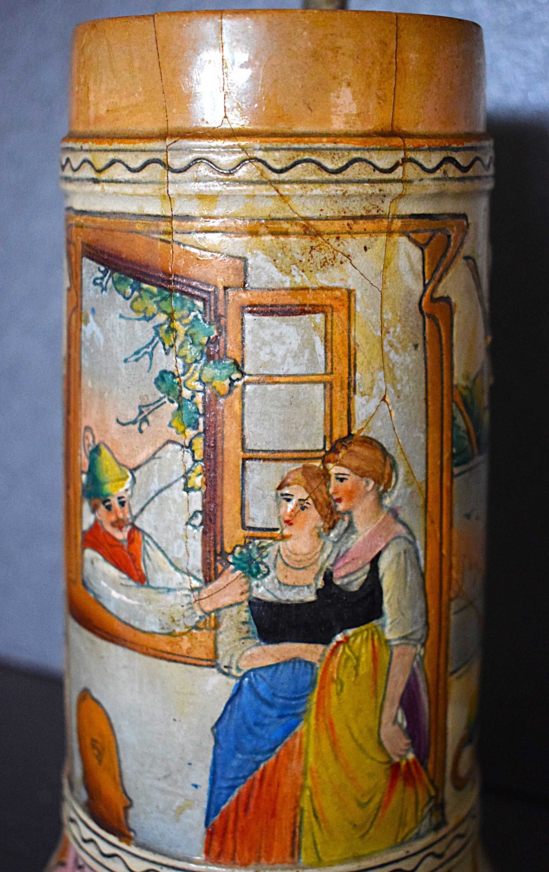 Niemiecki kufel - 1/ 2 L. Uszkodzony .