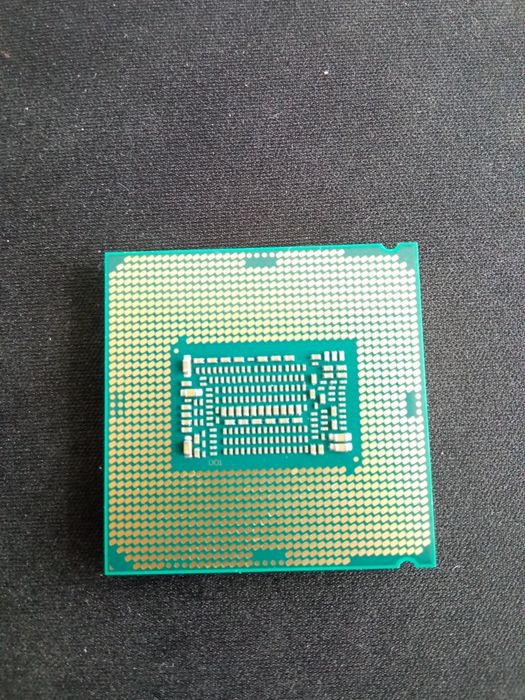 Процесор Intel Core і7-8700