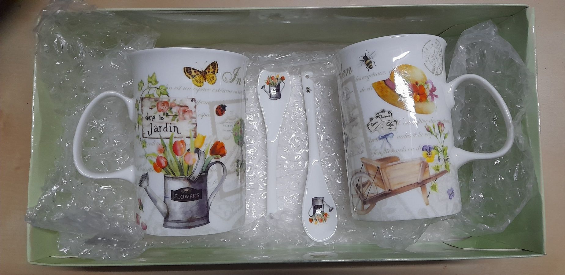 Conjunto de 2 CANECAS + COLHERES